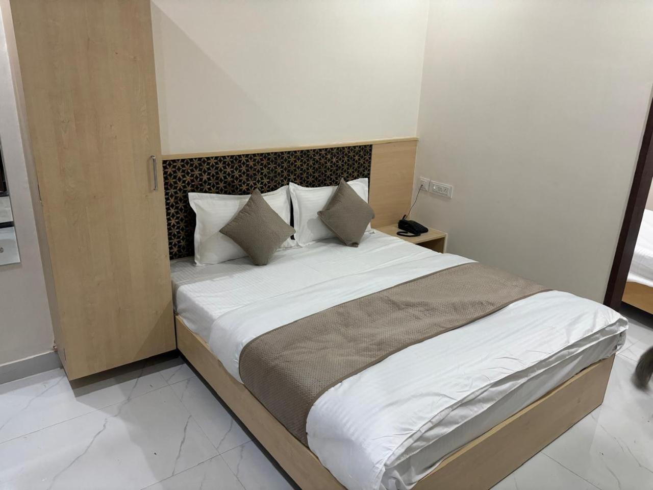 Hotel Silver Moon Jaipur Buitenkant foto