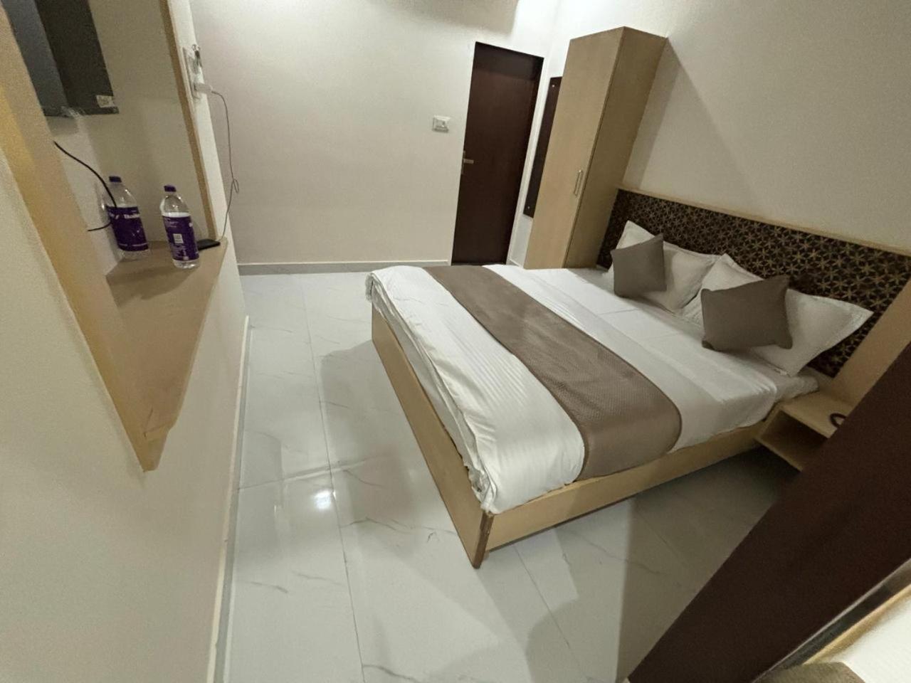 Hotel Silver Moon Jaipur Buitenkant foto